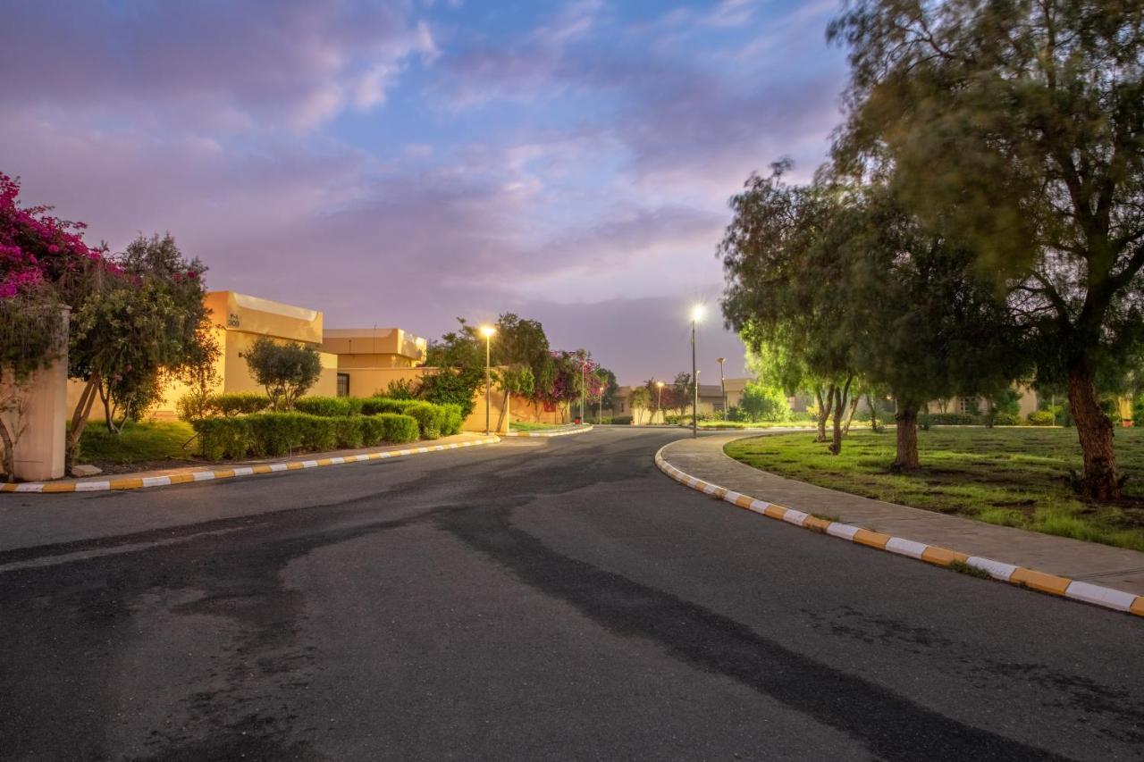 Airport Hotel And Resort Abha Esterno foto
